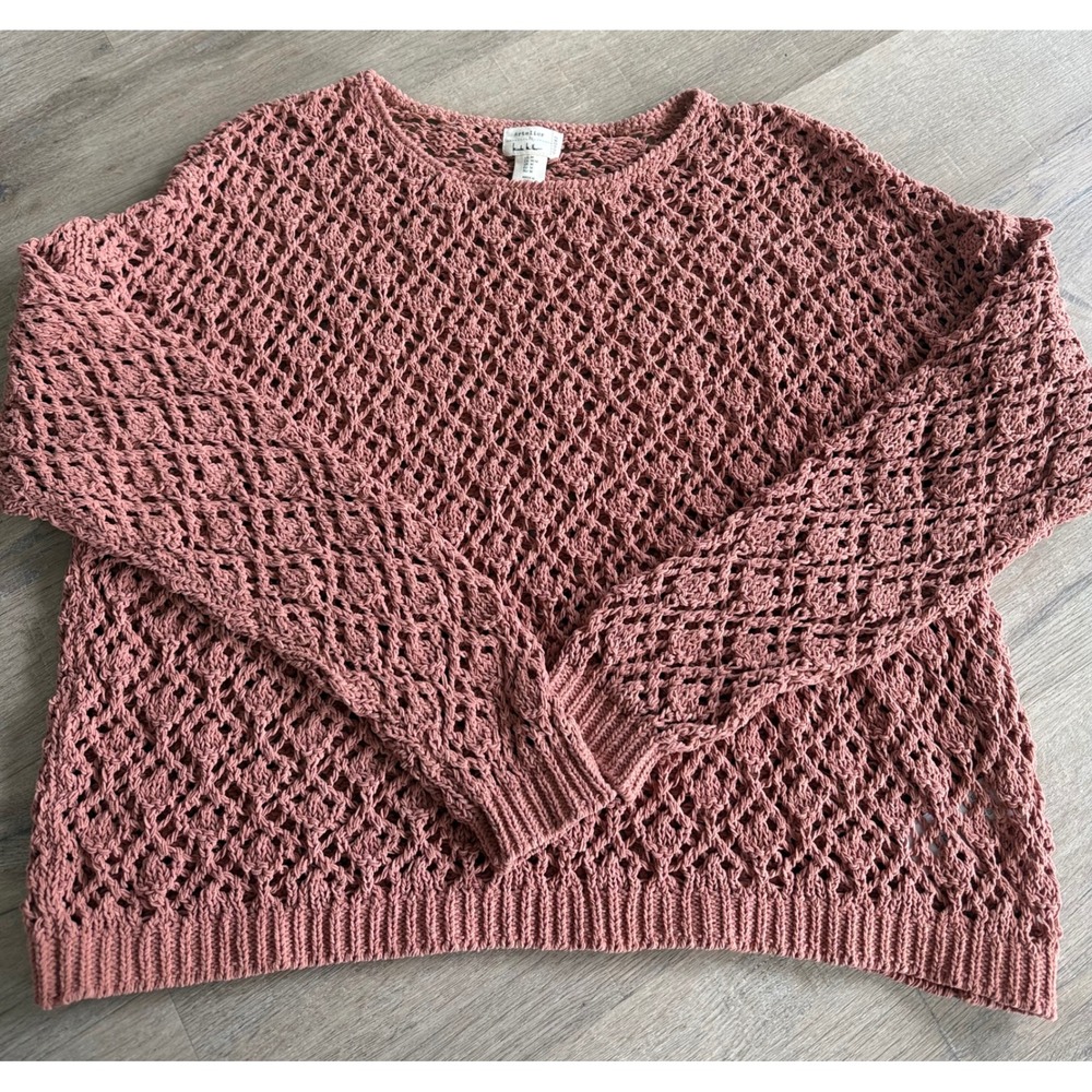 Nicole Miller Artelier Pink Open Knit Crochet Sweater Long Sleeve Crew Neck M
